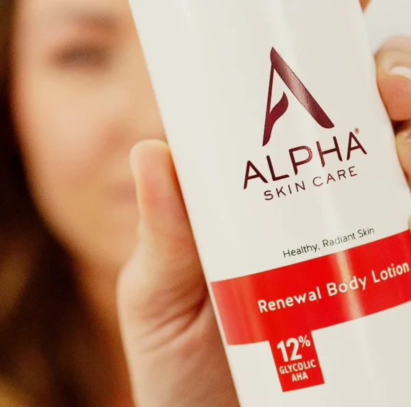 Alpha's Body Therapy: Renewing Moisturizer with 12% Glycolic AHA